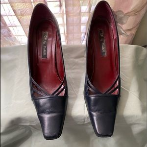 Navy blue square toe leather pump size 9B.